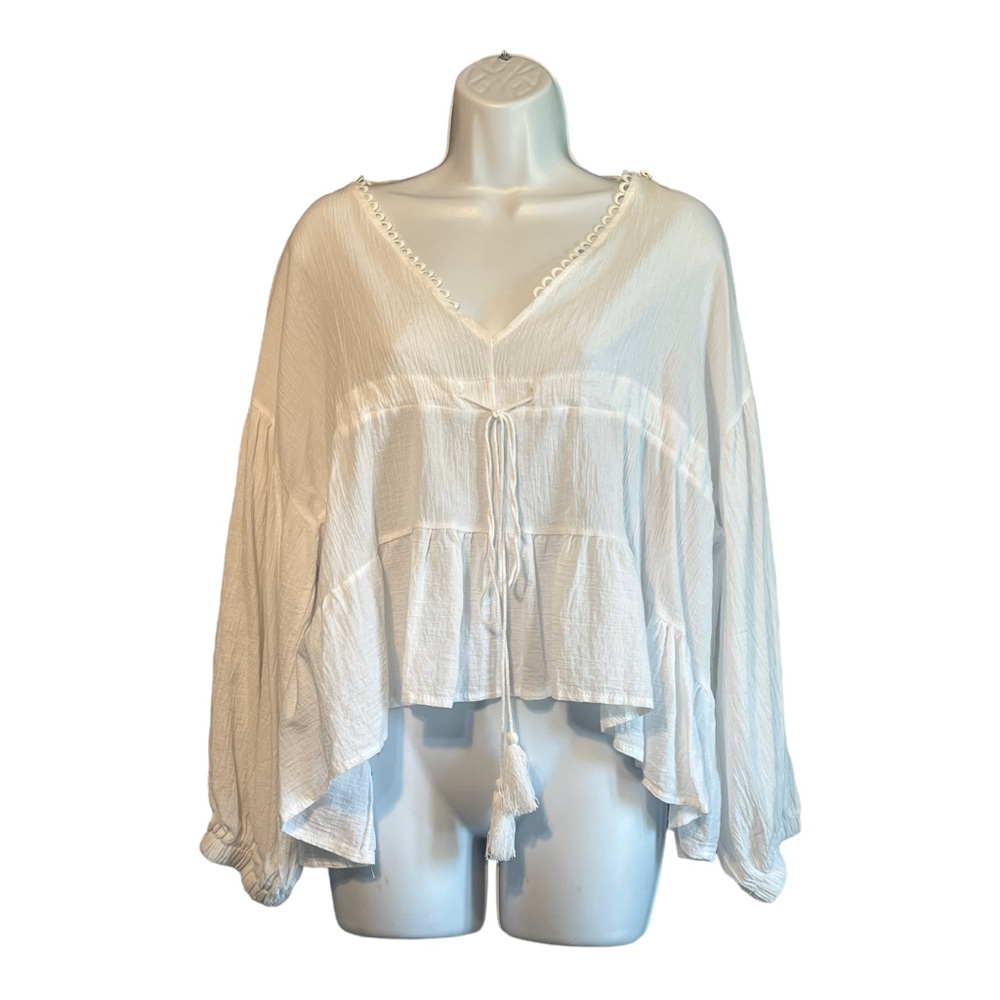 Goodnight Macaroon White Crepe Bohemian Top Embroidered V-Neck Cropped Blouse